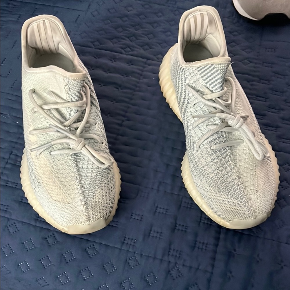 Yeezy Boost 350 V2 Cream White Sneakers